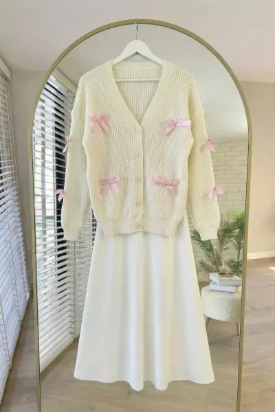 Kurdeleli Triko Hırka- Ekru