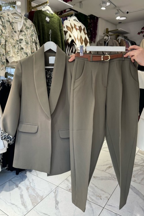 Leopar Astarlı Ceket Pantolon Kemerli 3lü Takım - Yağ Yeşili