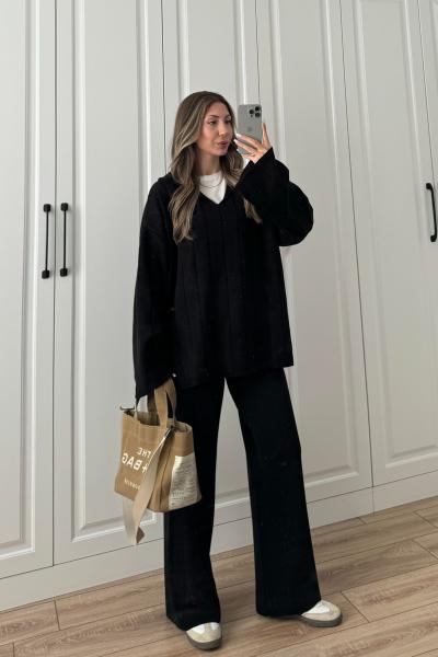 V Yaka Triko Takım- Siyah